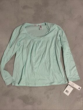 liz & co. Mint Long-Sleeve Scoop Neck Top